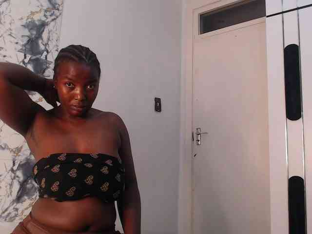 CurvyJ255