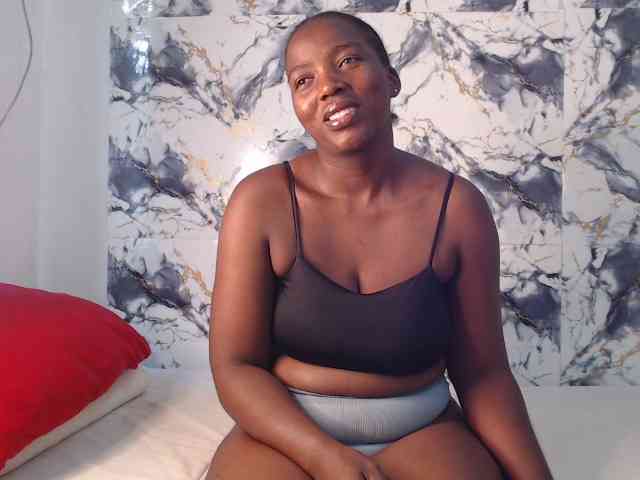 CurvyJ255