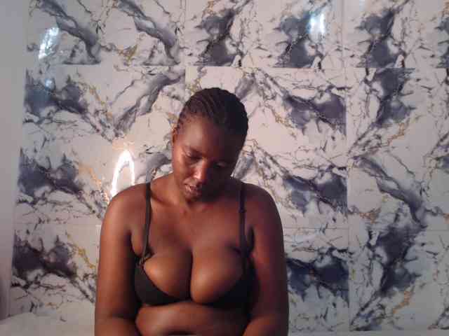 CurvyJ255