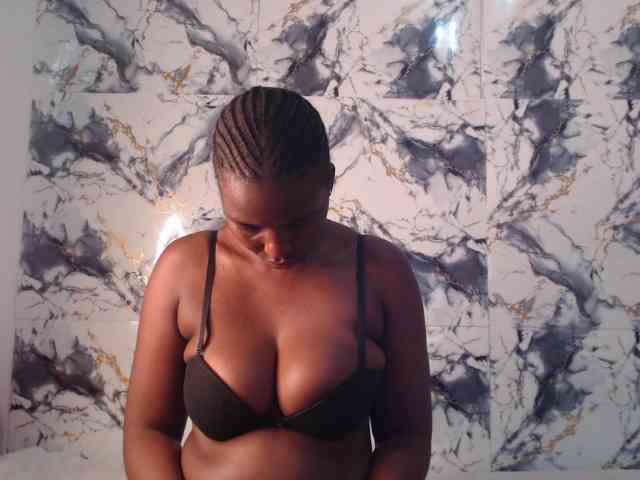 CurvyJ255