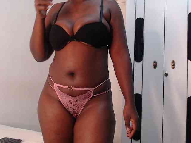 CurvyJ255