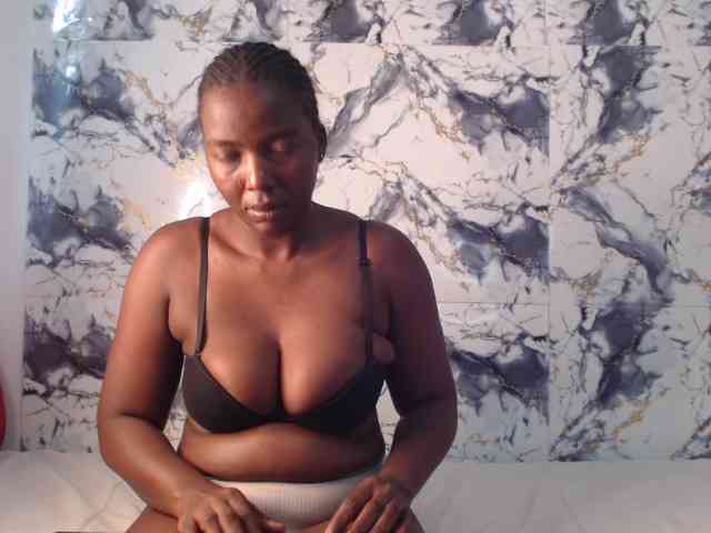 CurvyJ255