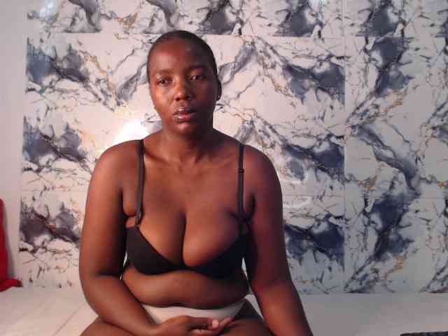 CurvyJ255