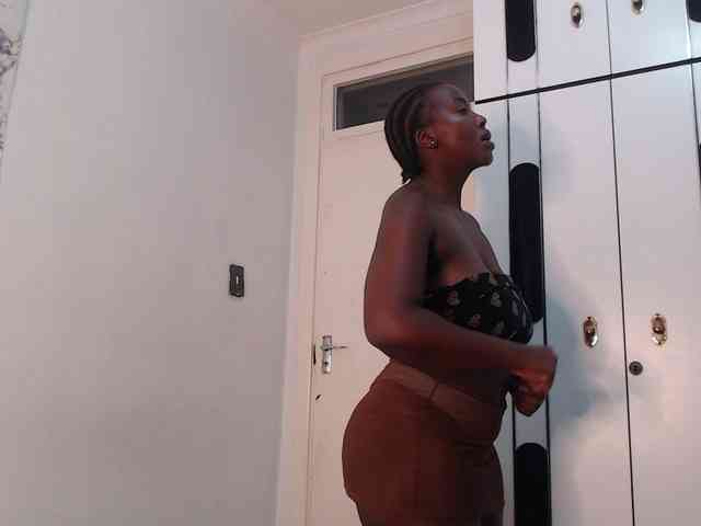 CurvyJ255