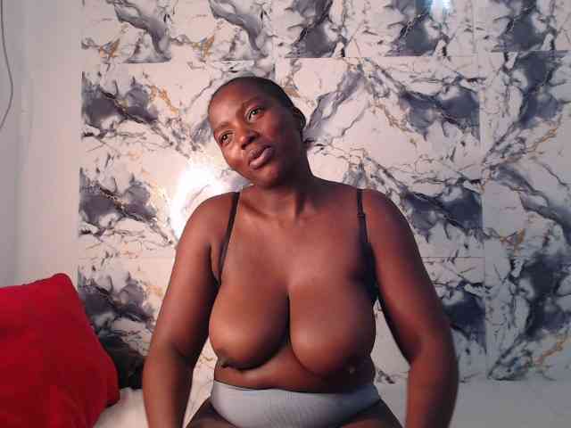 CurvyJ255