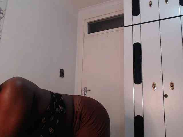 CurvyJ255
