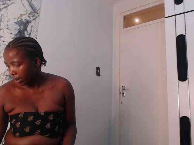 CurvyJ255 webcam