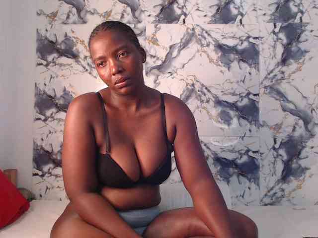 CurvyJ255