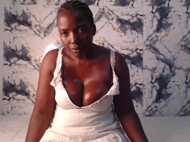 CurvyJ255 CurvyJ255