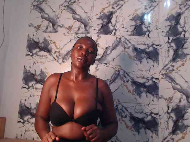 CurvyJ255