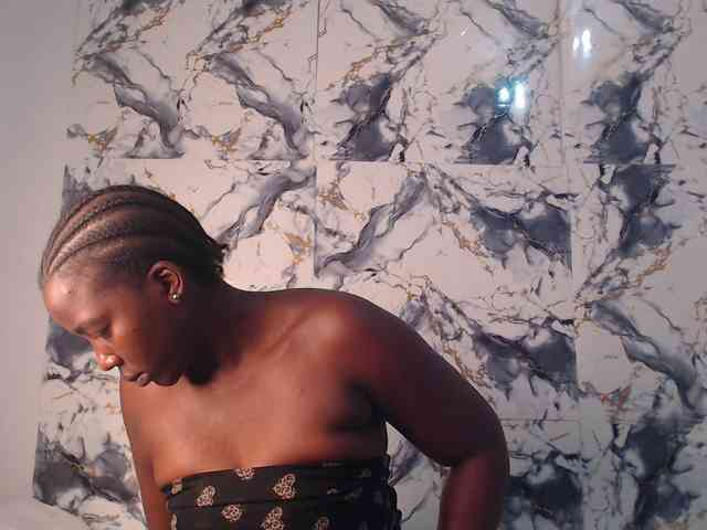 CurvyJ255