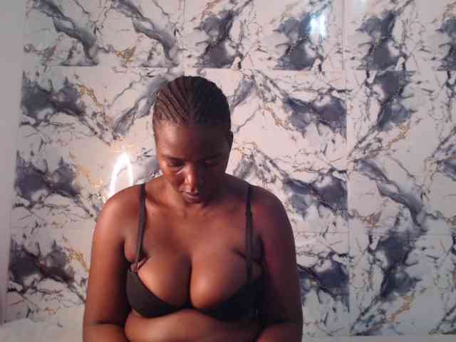 CurvyJ255