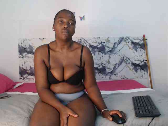 CurvyJ255 CurvyJ255