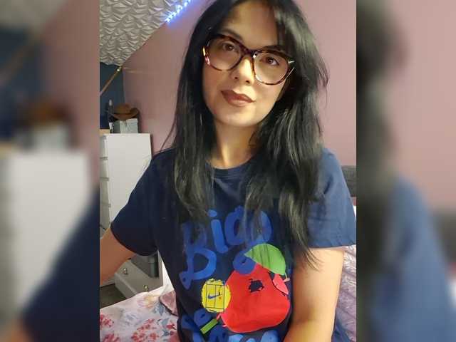 TessUK live webcam show
