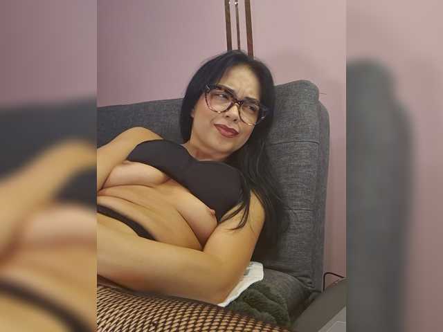 TessUK live webcam show