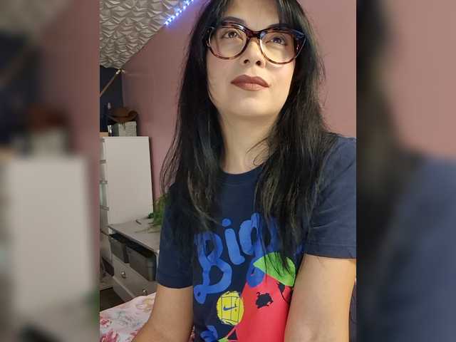 TessUK live webcam show