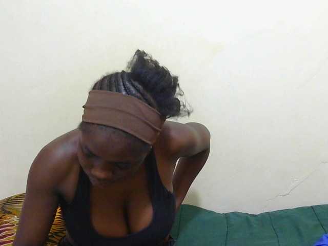 Arriana live cam on BongaCams