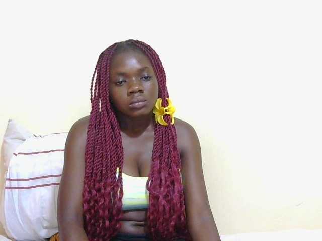 Arriana live cam on BongaCams