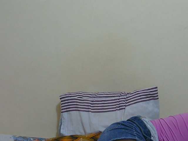 Arriana live cam on BongaCams