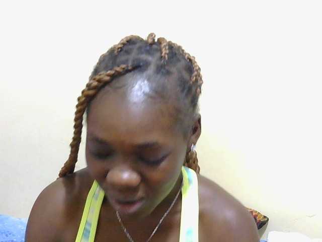 Arriana live cam on BongaCams