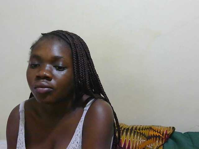 Arriana live cam on BongaCams