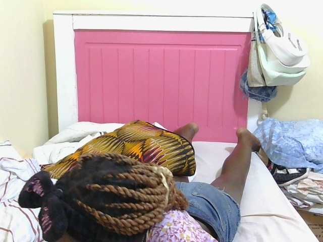 Arriana live cam on BongaCams