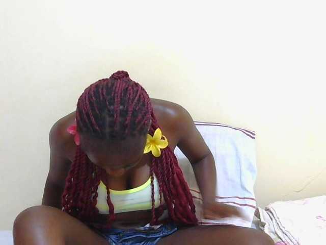 Arriana live cam on BongaCams