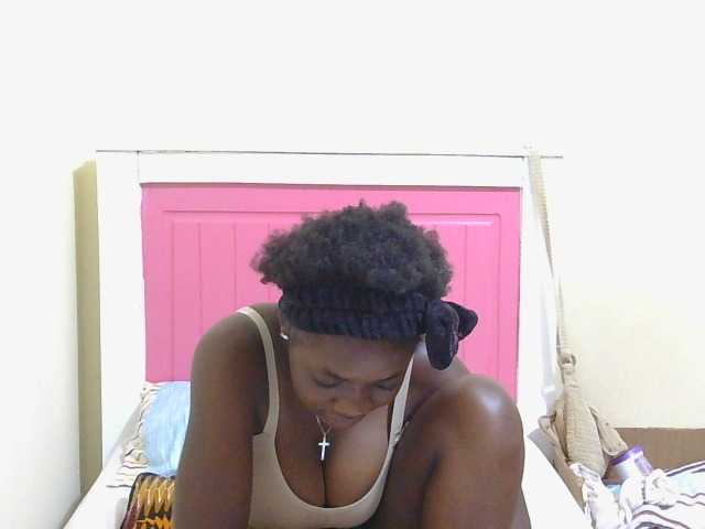 Arriana live cam