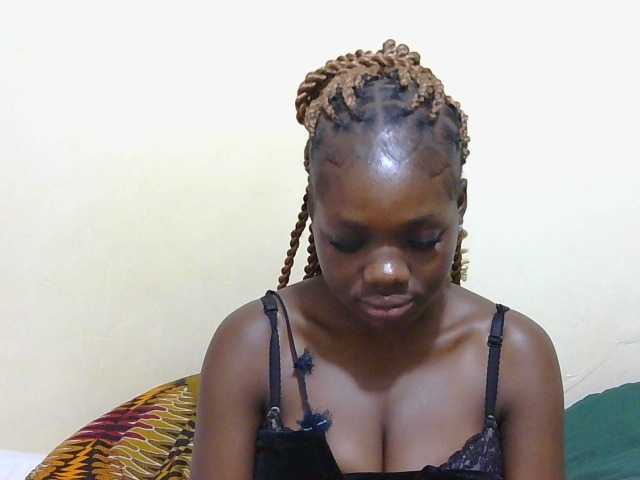 Arriana live webcam show
