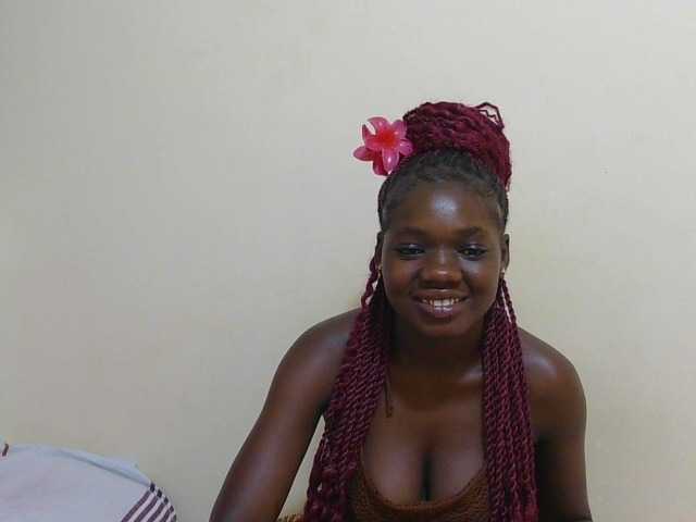 Arriana live cam on BongaCams