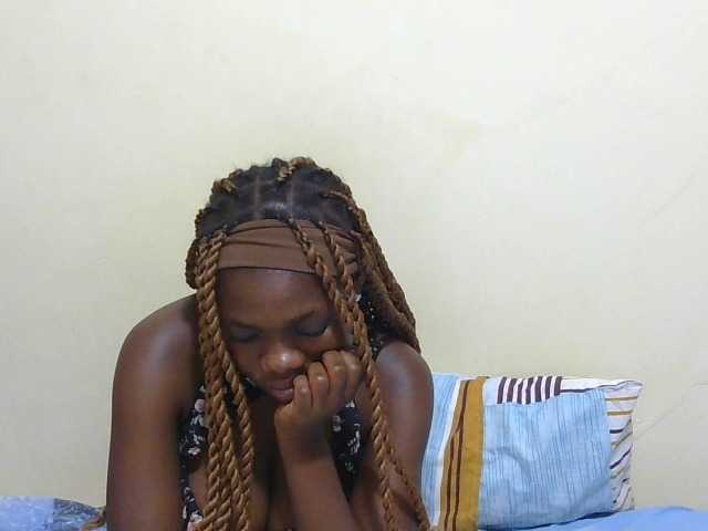 Arriana live cam on BongaCams
