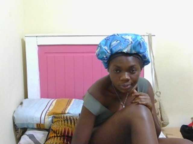 Arriana live cam on BongaCams