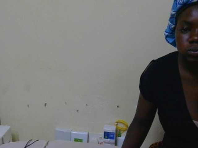 Arriana live cam on BongaCams