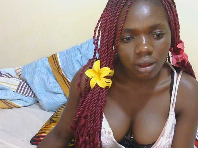 Arriana live cam on BongaCams