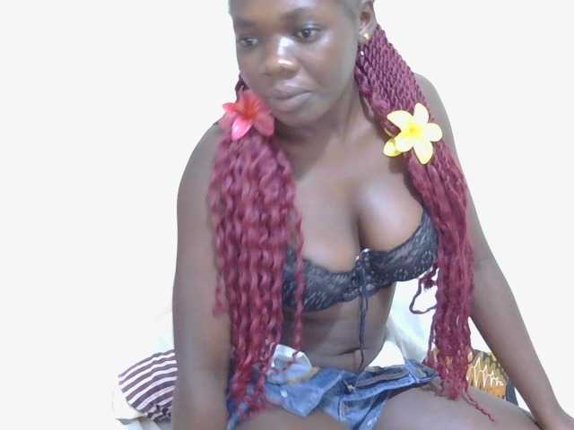 Arriana live cam on BongaCams