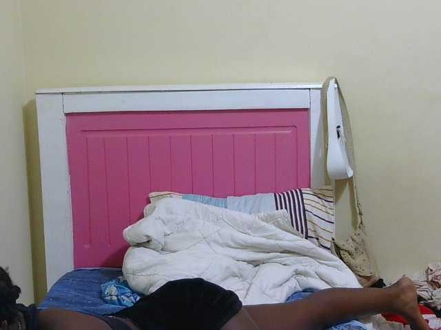 Arriana live cam on BongaCams