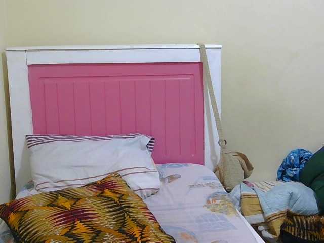 Arriana live cam on BongaCams
