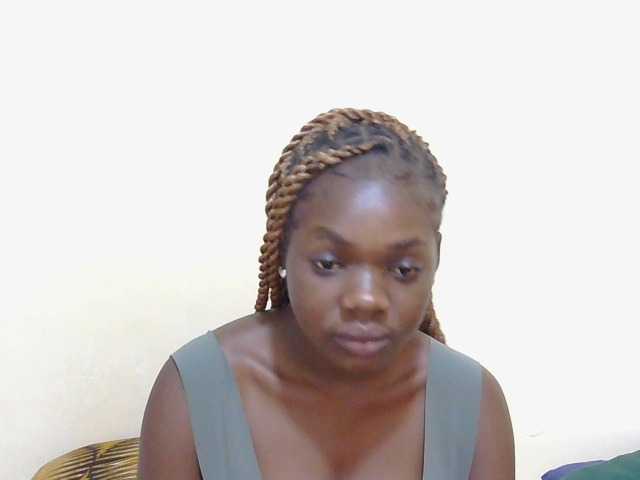 Arriana live cam on BongaCams