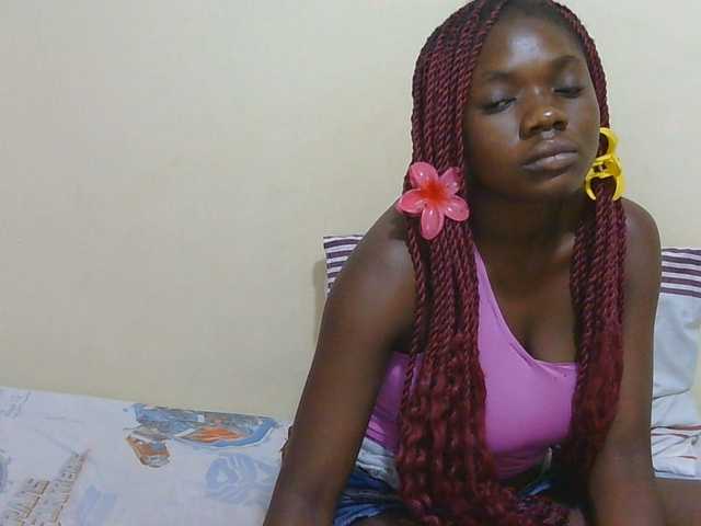 Arriana live cam on BongaCams