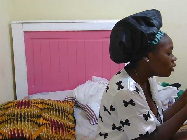 Arriana live cam on BongaCams