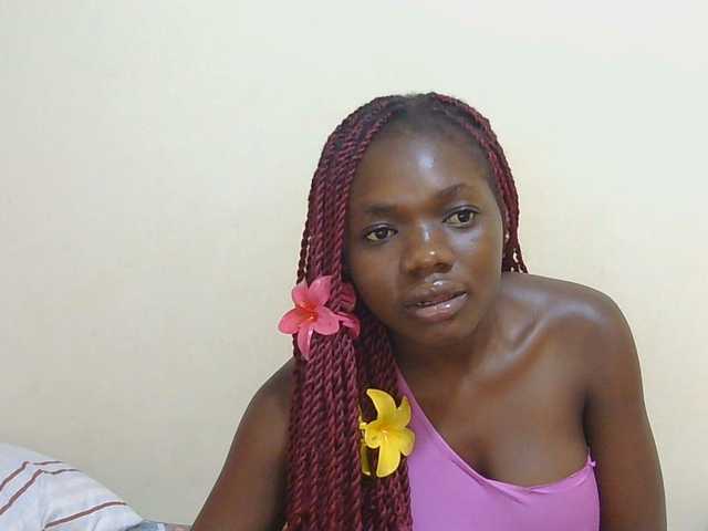 Arriana live cam on BongaCams