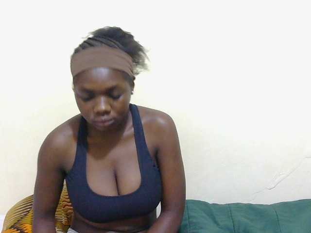 Arriana live webcam show
