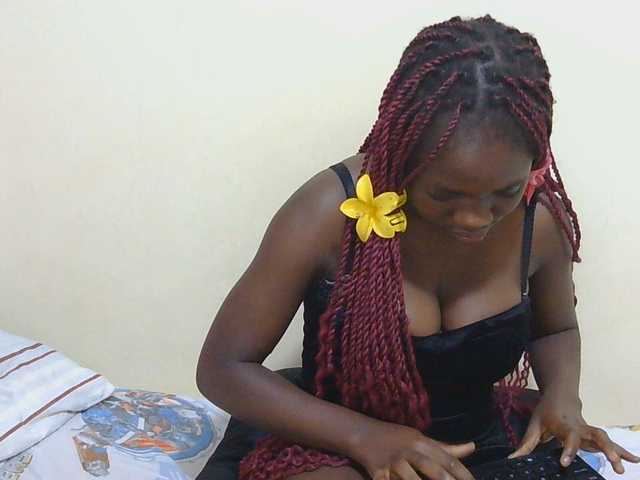 Arriana live cam on BongaCams