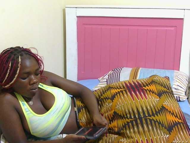 Arriana live cam on BongaCams