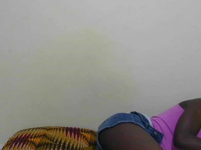 Arriana live cam on BongaCams