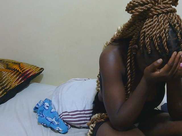 Arriana live webcam show