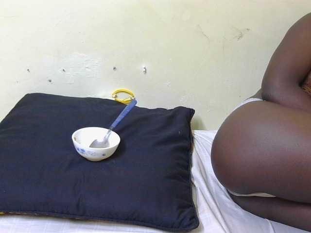 Arriana live cam on BongaCams