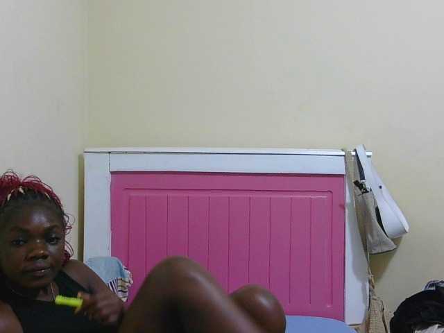 Arriana live cam on BongaCams