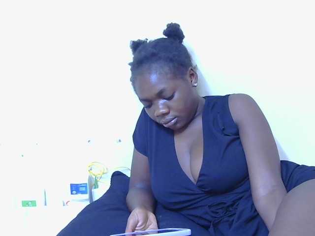 Arriana live cam on BongaCams