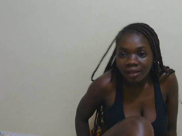 Arriana live cam on BongaCams